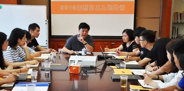 上海蓝天组织2016年新员工入职培训